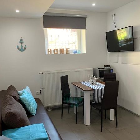 Ferienwohnung "Im Gaessel" นอยชตัดท์ อัน แดร์ ไวน์ชตราเซอ ภายนอก รูปภาพ