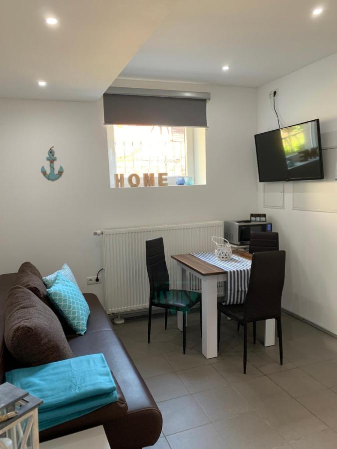 Ferienwohnung "Im Gaessel" นอยชตัดท์ อัน แดร์ ไวน์ชตราเซอ ภายนอก รูปภาพ